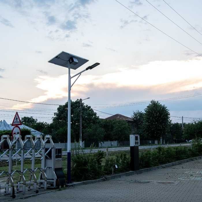 Stalp de iluminat 6 metri, cu panou solar ( nu necesita curent)