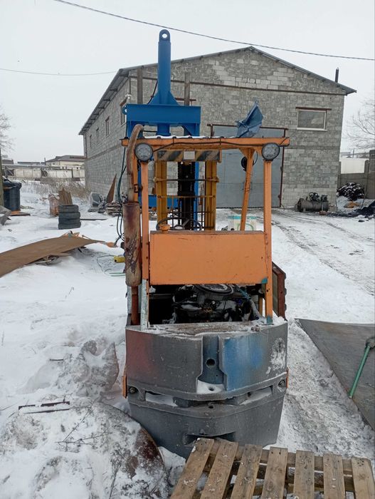 вилочный погрузчик
