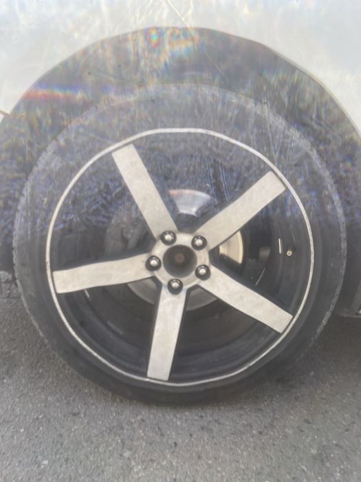 Продам диски с шинами