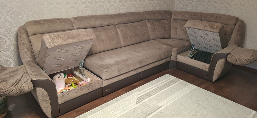 Диван, производство Беларусь. В отличном состоянии.