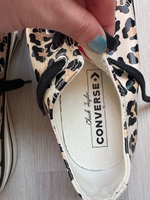 Чисто нови кецове Converse