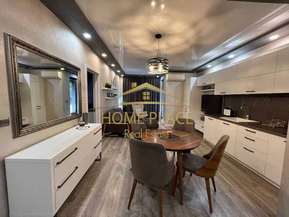 Дава се под наем Тристаен апартамент в Варна, Център - 74 кв.м за 1122 € - Снимка #2