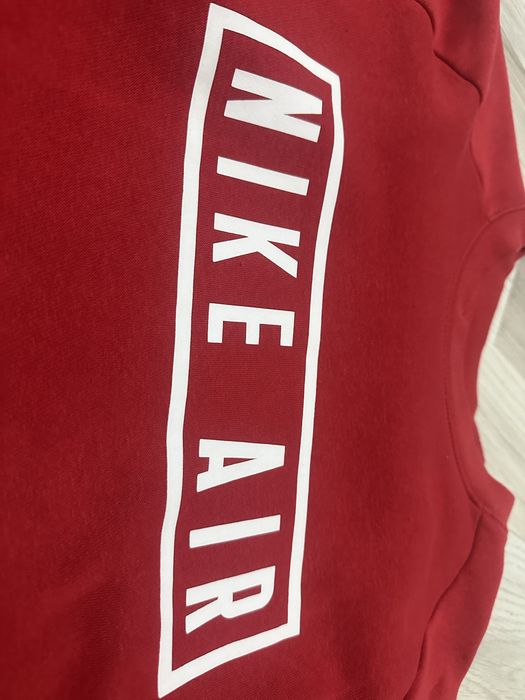 Bluza rosie Nike-Marimea M