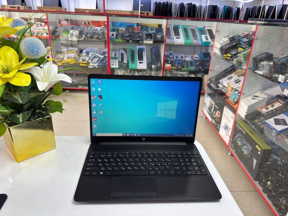 HP office noutbuk seleron N4120 ddr4 8/256 SSD holati ideal