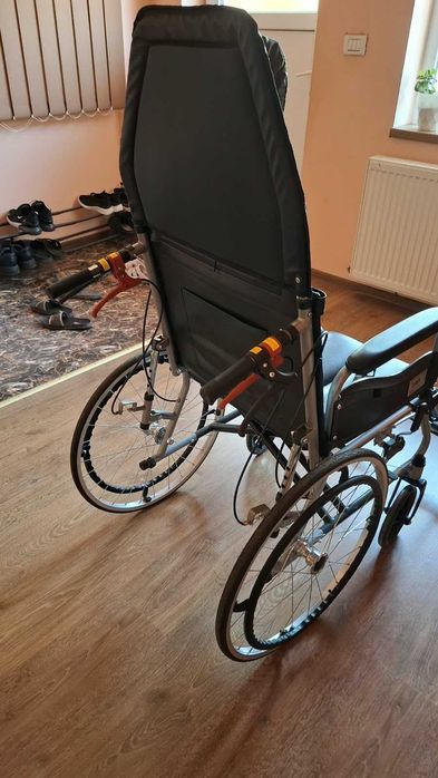 Scaun fotoliu persoane cu dizabilitati
