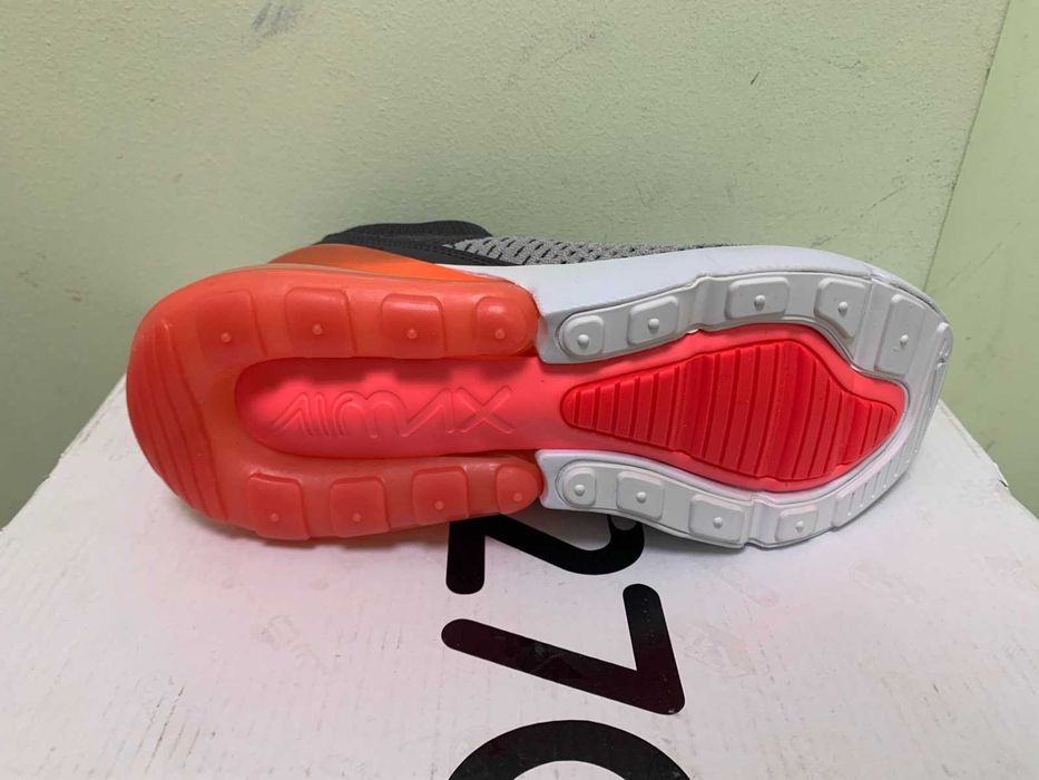 Чисто нови маратонки с кутия Nike Air Max 270 flyknit размер 37.5