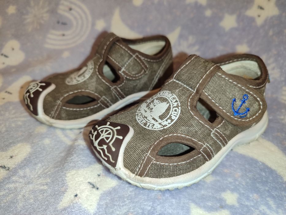 Сандали детские 23 размер