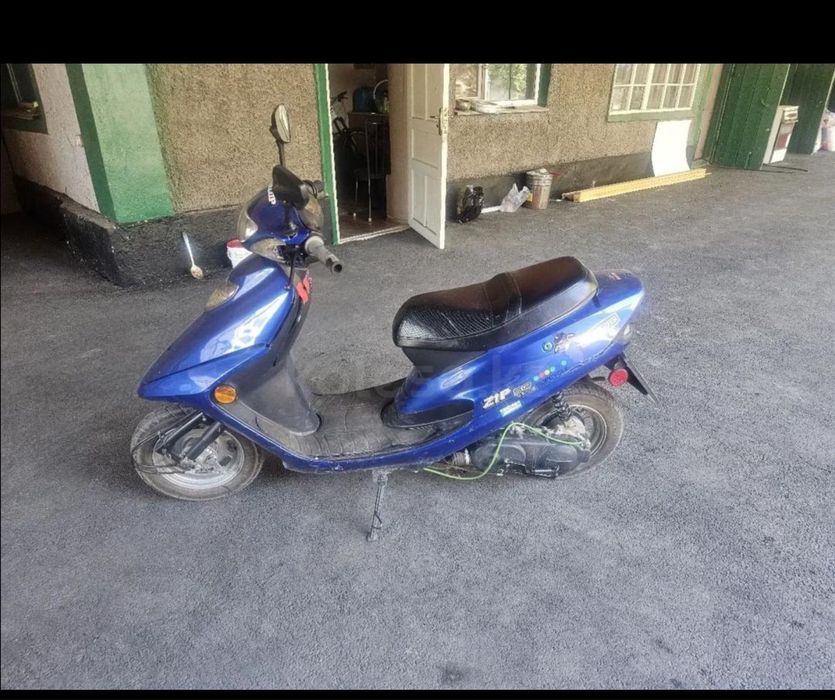 Продам мопед зип3