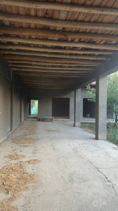 3 sotix yer sotiladi