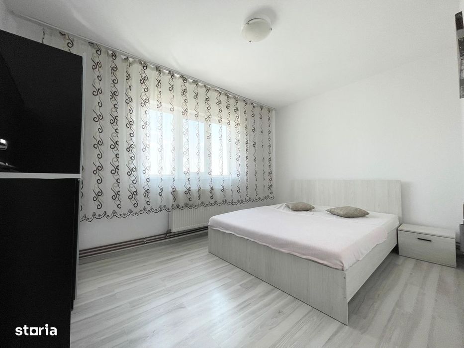 Apartament 3 camere, 54 mp utili - zona Buziasului