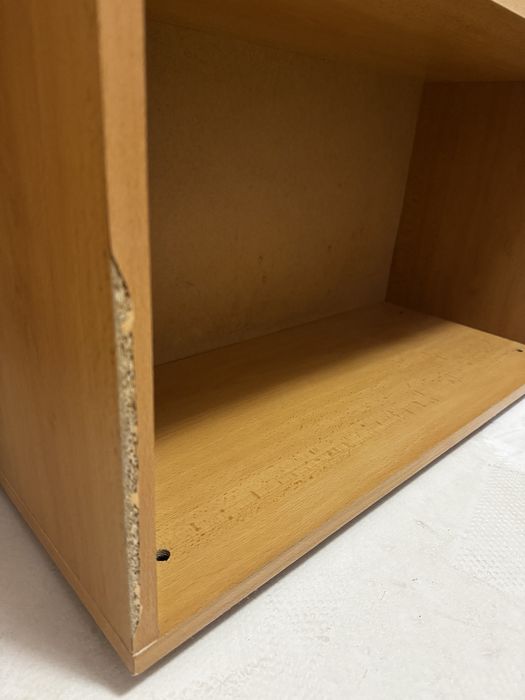 Продава се етажерка