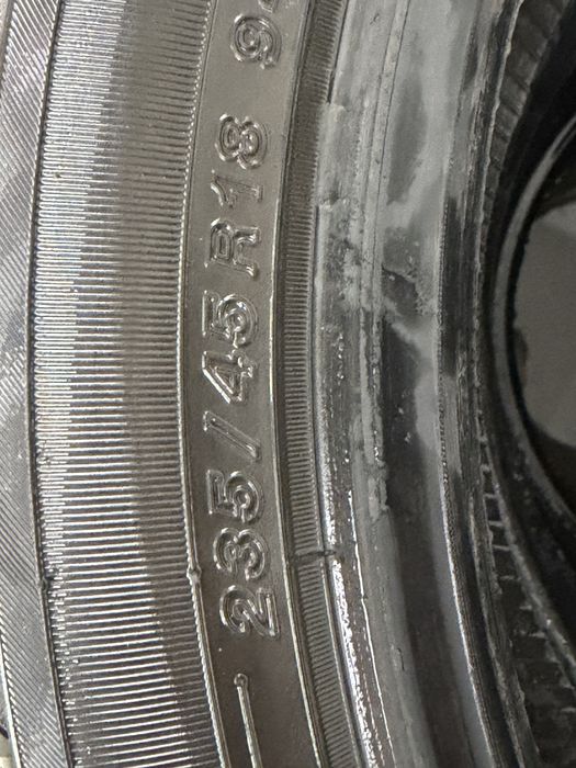 235/45/18 комплект Yokohama