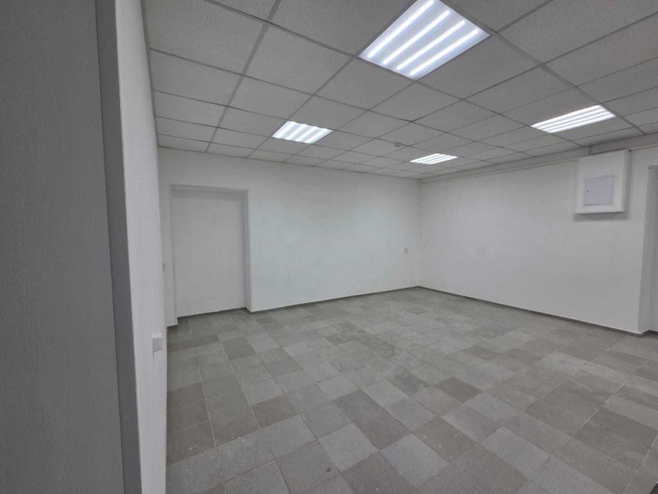 Сдам 100 кв на 1 этаже