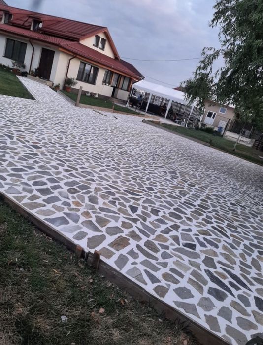 Piatra naturală pentru pavaj – frumoasă și rezistentă!