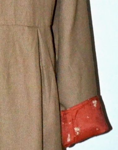 Pardesiu palton  de primavara - toamna   Gudrum Sjoden cu broderie