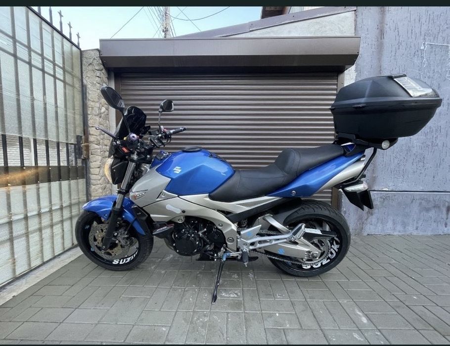 Suzuki gsr600u a2