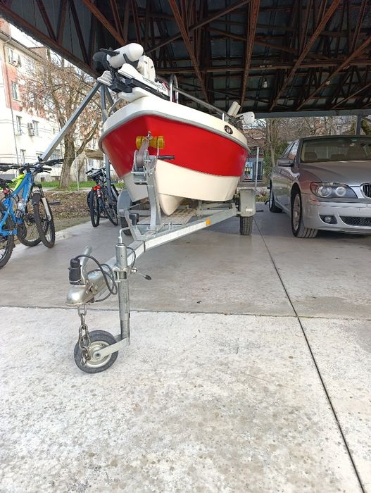 Лодка с мотор 15к.с.