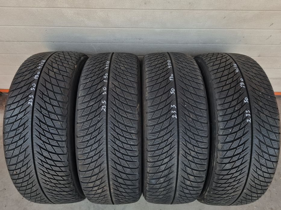 Зимни гуми 4 броя MICHELIN PilotAlpin 5Suv 235 50 R19