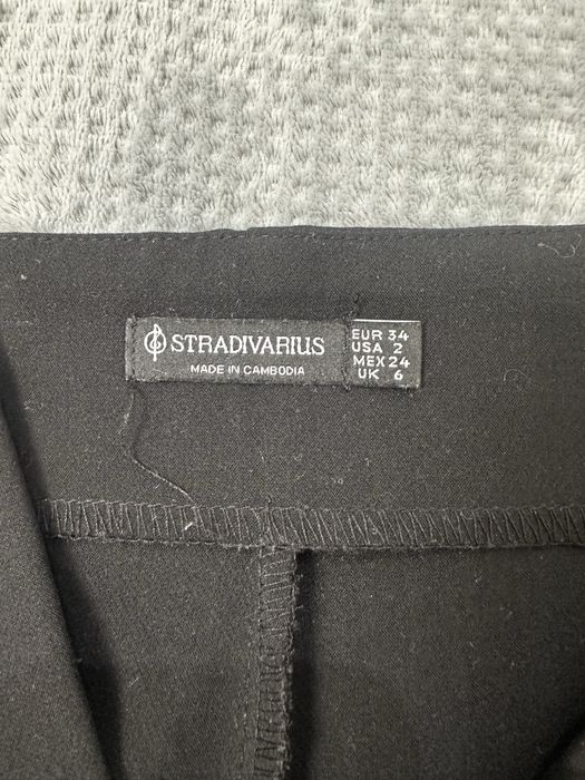 Черные прямые брюки