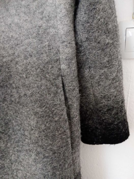 Продавам дамско вълнено пално