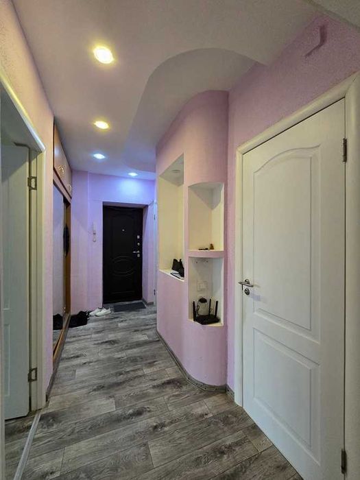 Продам квартиру Назарбаева 235