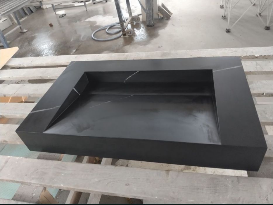 Lavoar ceramic , chiuveta din gresie , faianta