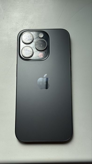 Смартфон iPhone 15 pro, 91% батарея