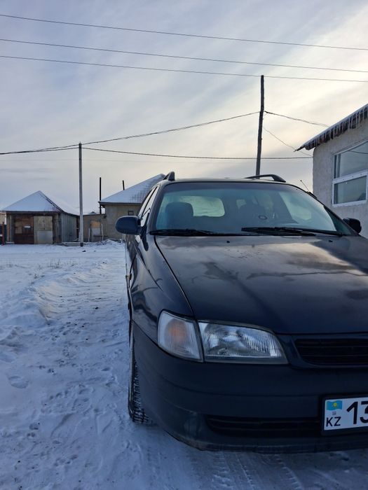 Машина сатылады.