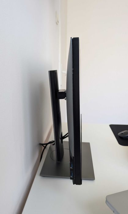 Dell UltraSharp UP2716D 27" QHD PremierColor – Професионален монитор