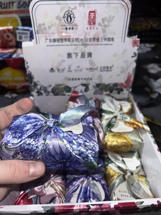 Мыло с платком из китая