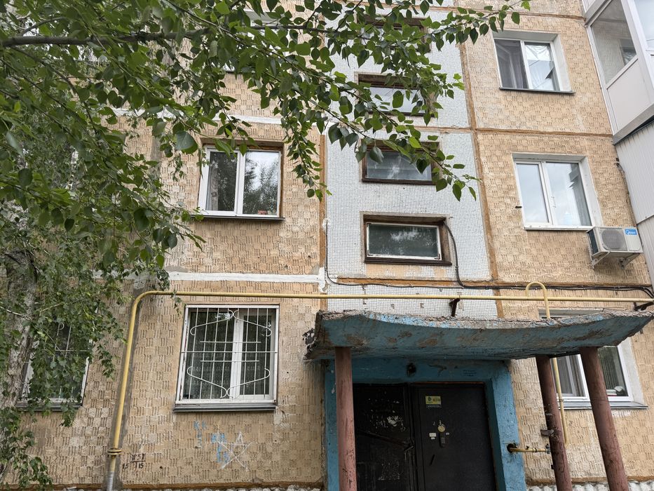 Продам трехкомнатную квартиру