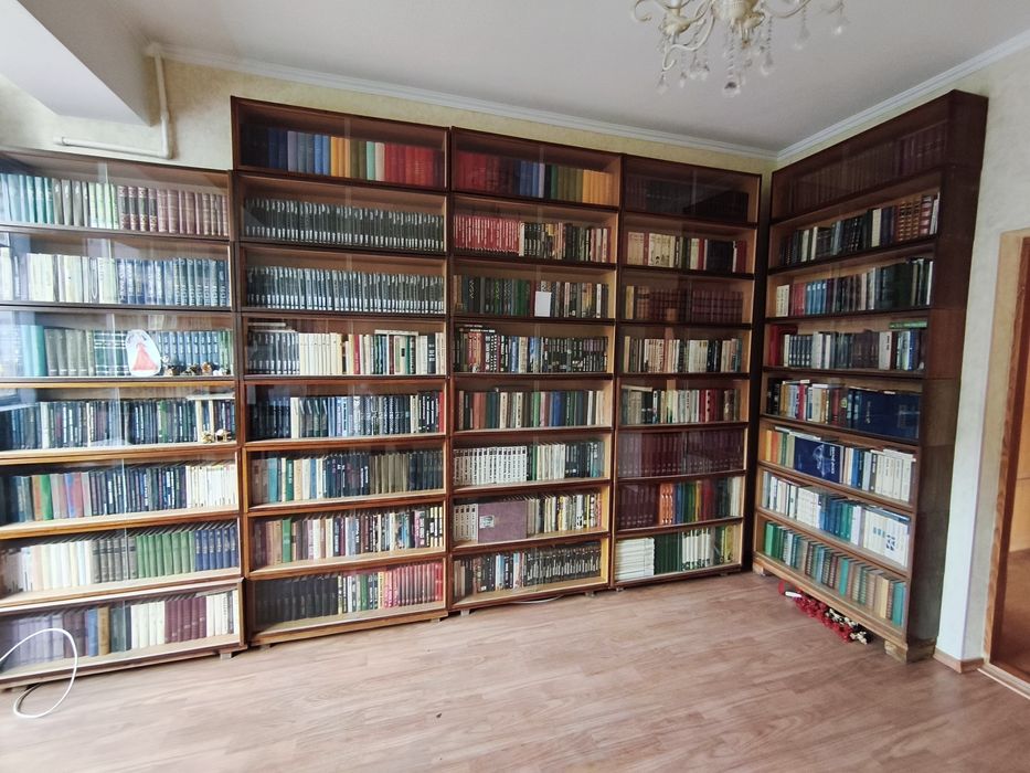 Продам домашнюю библиотеку
