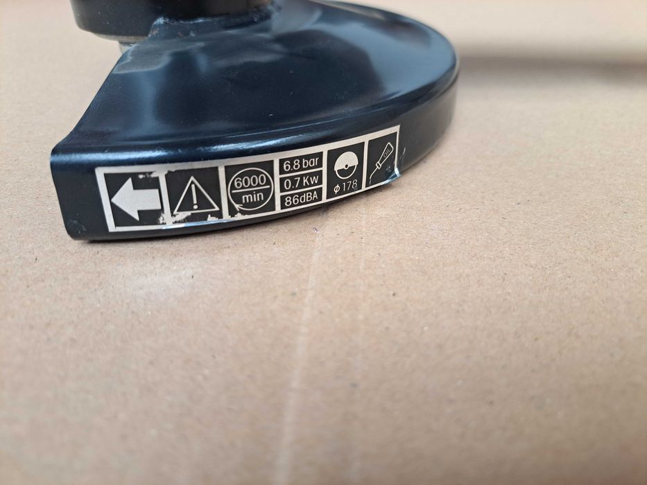 Polizor unghiular pneumatic