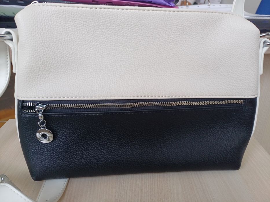 Дамска чанта през рамо