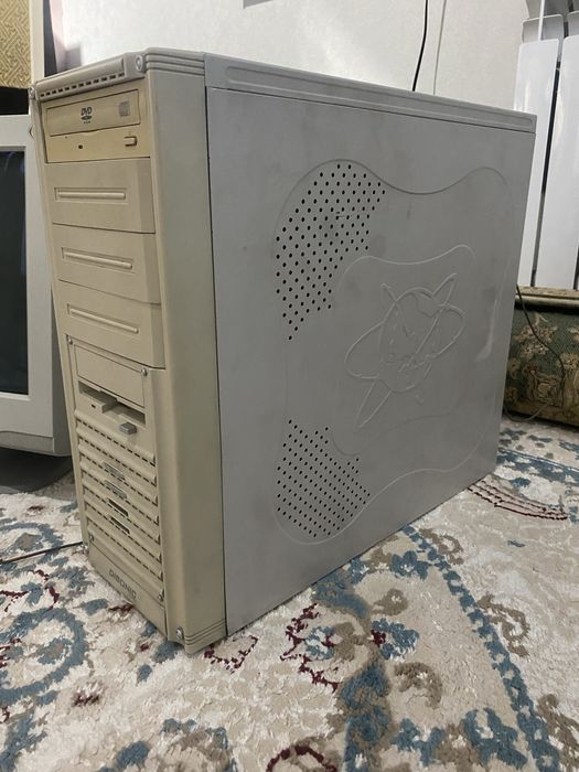 Старый компьютер