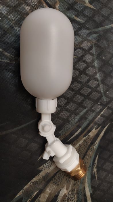 капачка за кран бидон- цистерна IBC контейнер 1000 л 1 тон