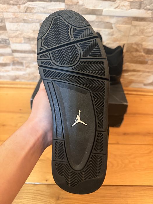 Jordan 4 Black cat