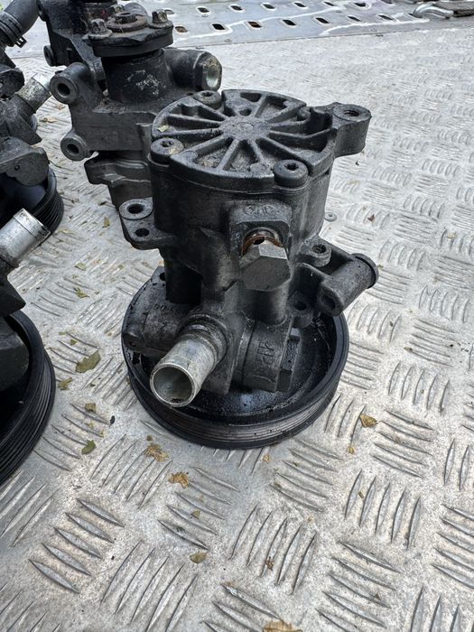 Хидравлична помпа за Mercedes OM611 OM612 OM613 OM646 OM647 OM648