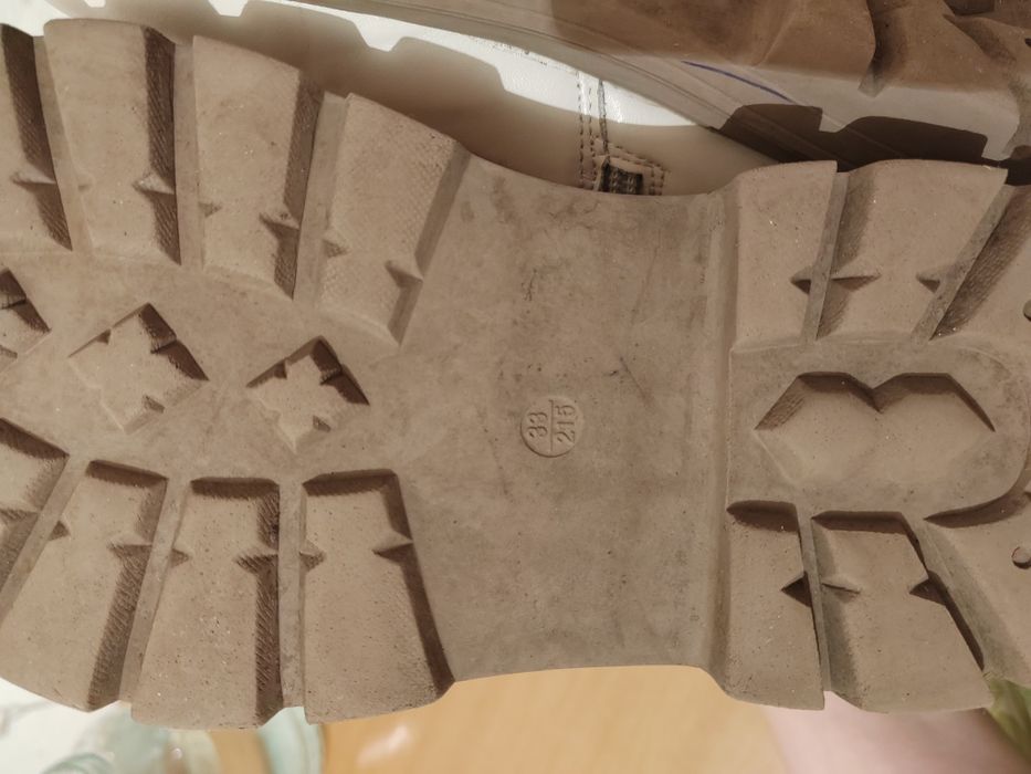 Ботинки на девочку весна-осень, размер 33