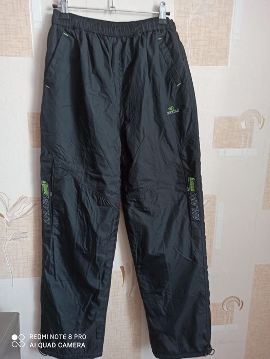 Болоньевые брюки на флисе, новые