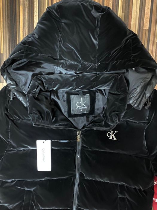 Vând geaca noua de bărbați