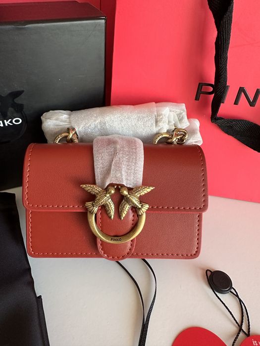 Оригинална чанта Pinko micro model в червен цвят