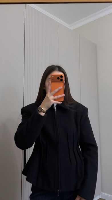 Продам пальто короткое