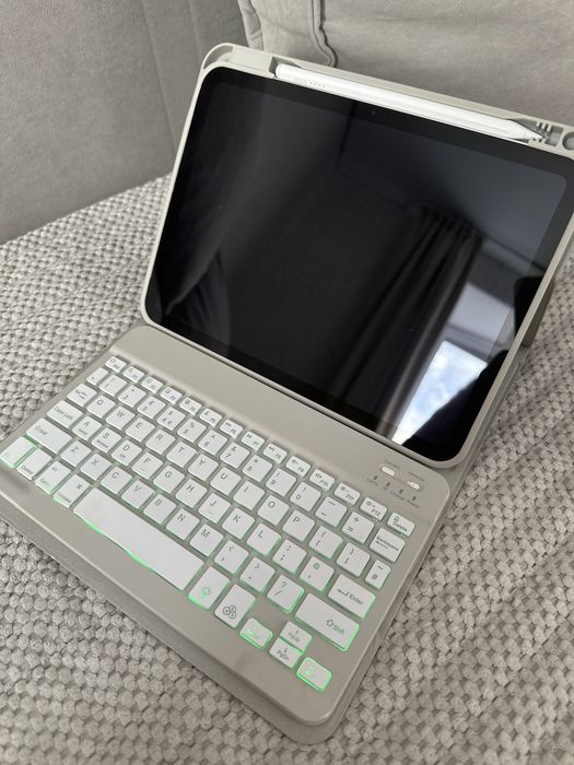 Планшет Apple iPad A16