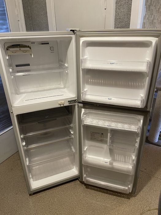 Холодильник SAMSUNG