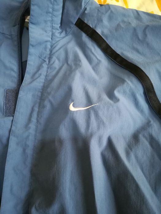 Пролетно-есенно яке Nike