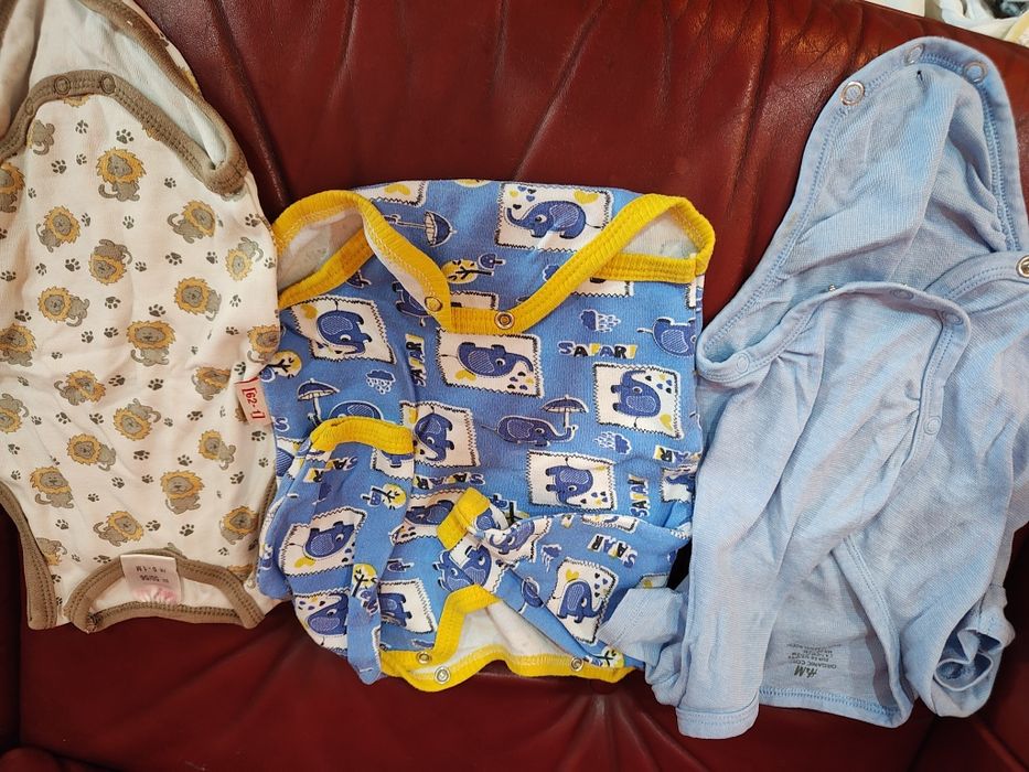 Lot Bady cu mânecă scurtă si stil maieu 0-9 luni