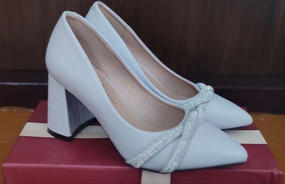 Туфли женская.Белая