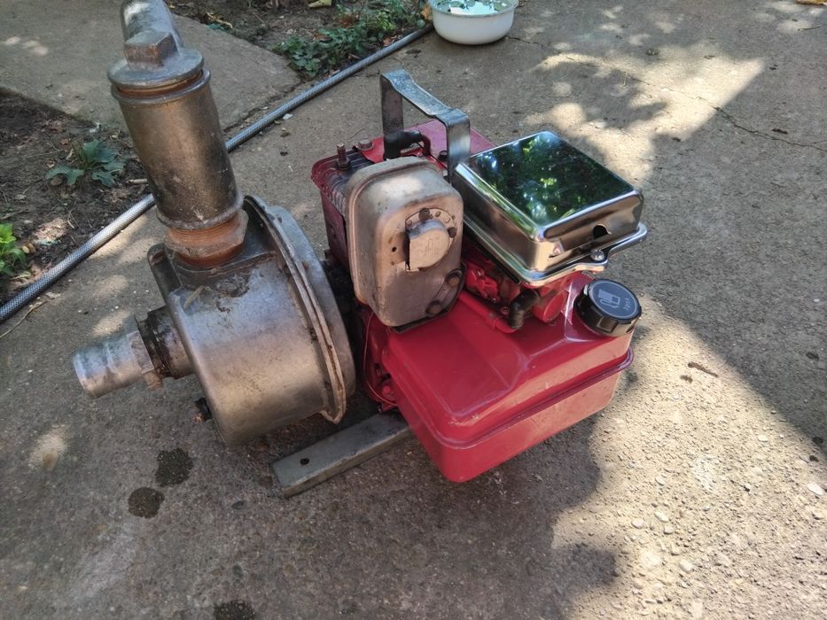 Бензинова водна помпа моторна градинска