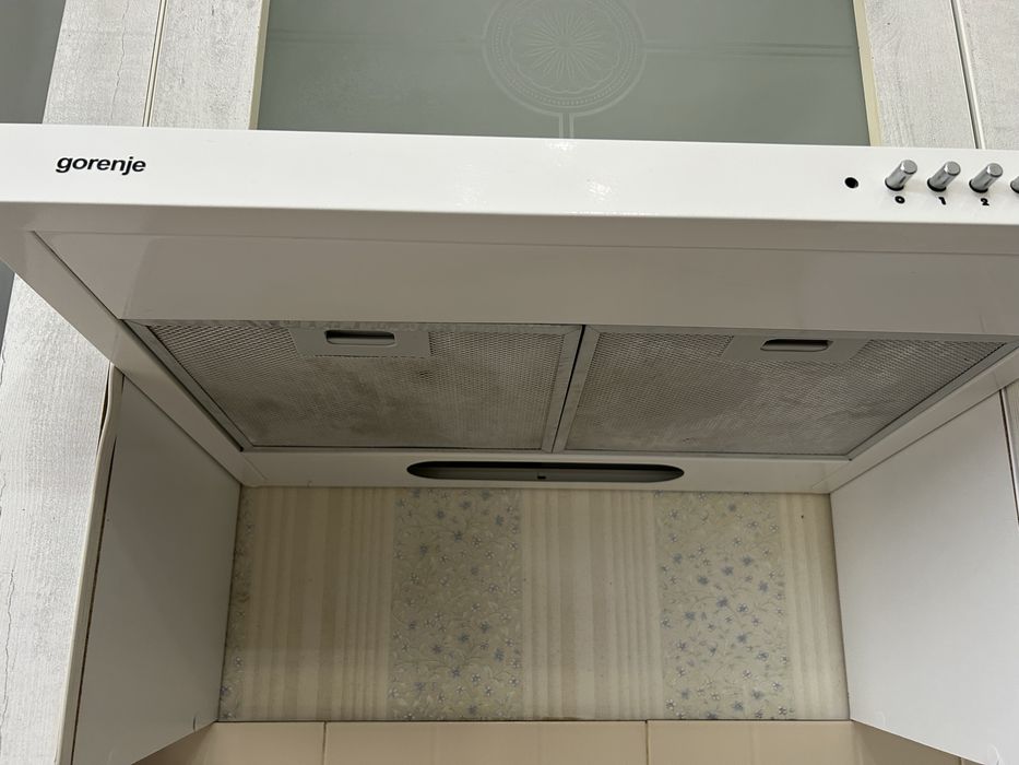 Вытяжка в хорошем состояние